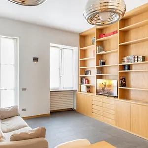  Apartment Easylife - Elegante Dimora Due Passi Dal Duomo Italy